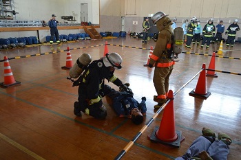 災害現場での指揮・硫化水素事案対応指揮の写真