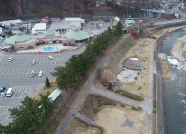 道の駅水紀行館の整備前状況の全体写真