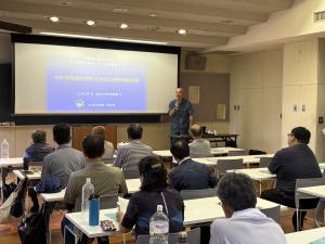 講義の様子写真